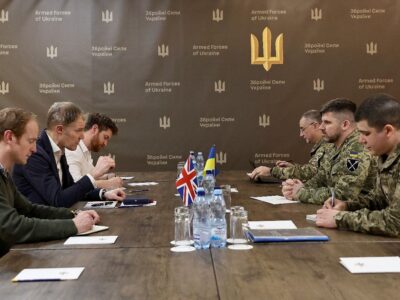 «Першочергові потреби ЗСУ»: у Генштабі відбулась зустріч із представником Штабу оборони Великої Британії  