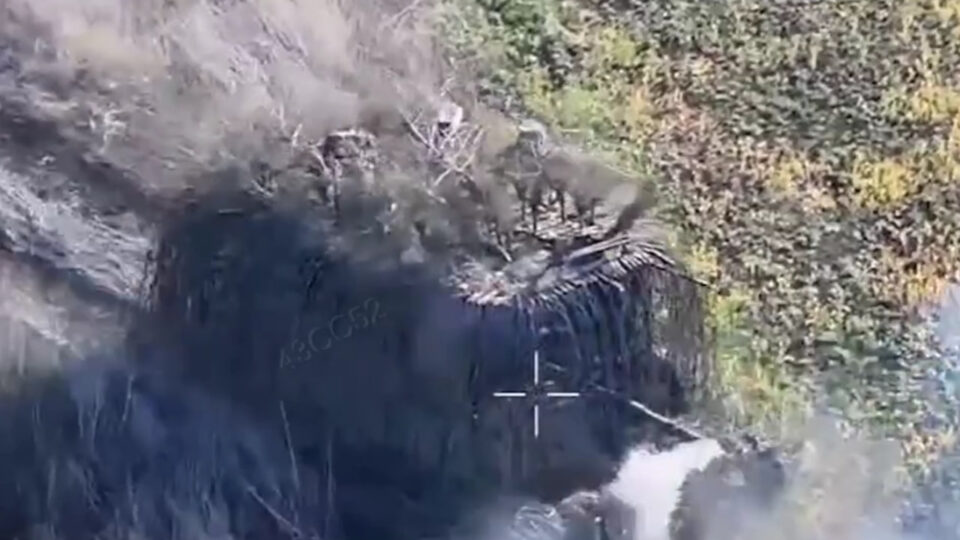 Штурм сталевих «їжаків» розсипався: 54-та бригада знищила російську бронеколону з химерним захистом  