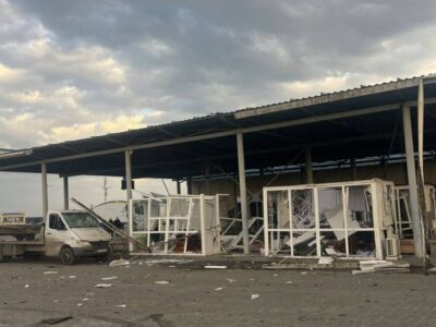 «Пропускні операції призупинено»: рф вночі вдарила по поромному пункту пропуску «Орлівка»  