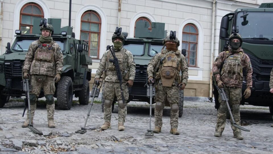 «Коаліція розмінування—2026»: партнери узгодили план дій і передали техніку Україні  