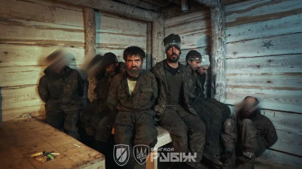 «Дай покурить і ми здаємося»: розвідники бригади «Рубіж» взяли в полон 12 окупантів на Покровському напрямку  