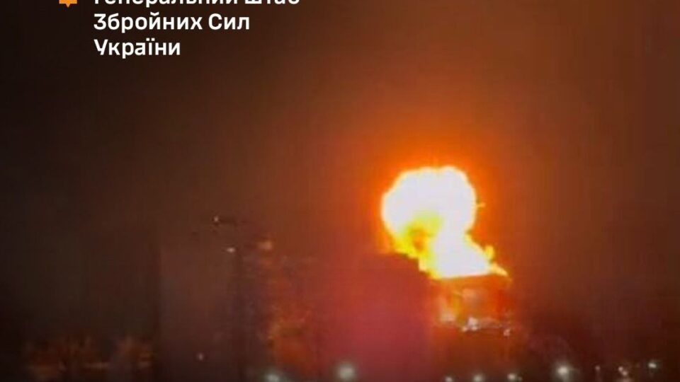 «Роблять деталі для „Іскандерів“ та „Шахедів“»: ЗСУ вдарили по заводу в Чувашії та знищили ППО у Маріуполі  