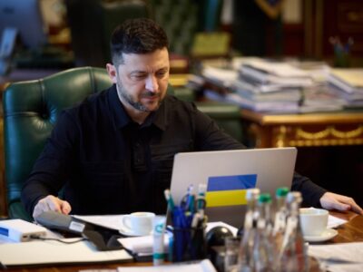 Тиск має бути на агресора: Володимир Зеленський обговорив із Президентом Фінляндії підготовку до перемовин  