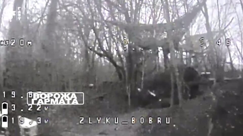 «Ворог різав оптоволокно» — пілоти бригади «Гарт» спалили під Вовчанськом артилерію окупантів  