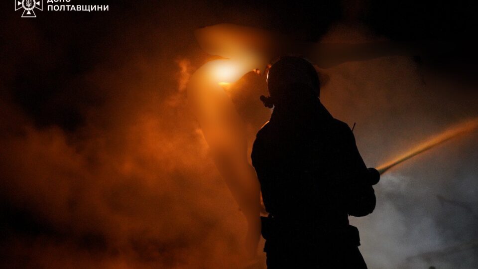 На Полтавщині внаслідок обстрілу рф загорівся обʼєкт газовидобувного підприємства