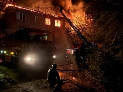 На Дніпровщині через атаку рф виникла пожежа у навчальному закладі  