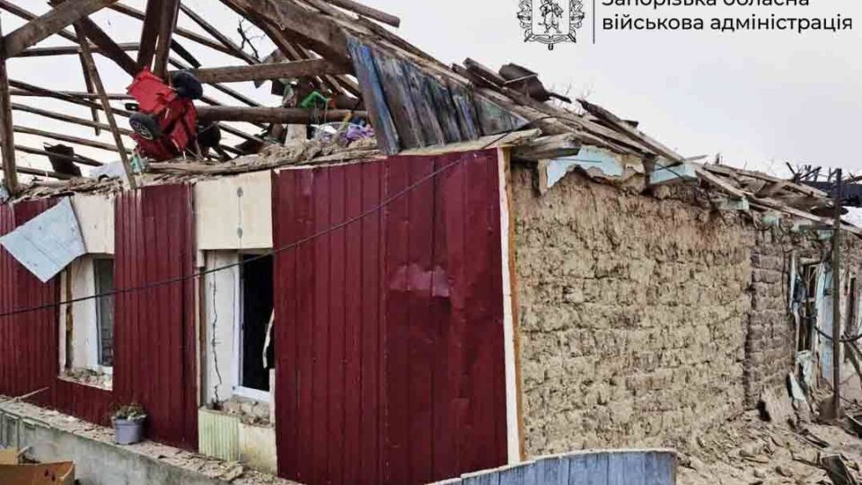 Запорізька область під обстрілами: через удари рф загинула людина  