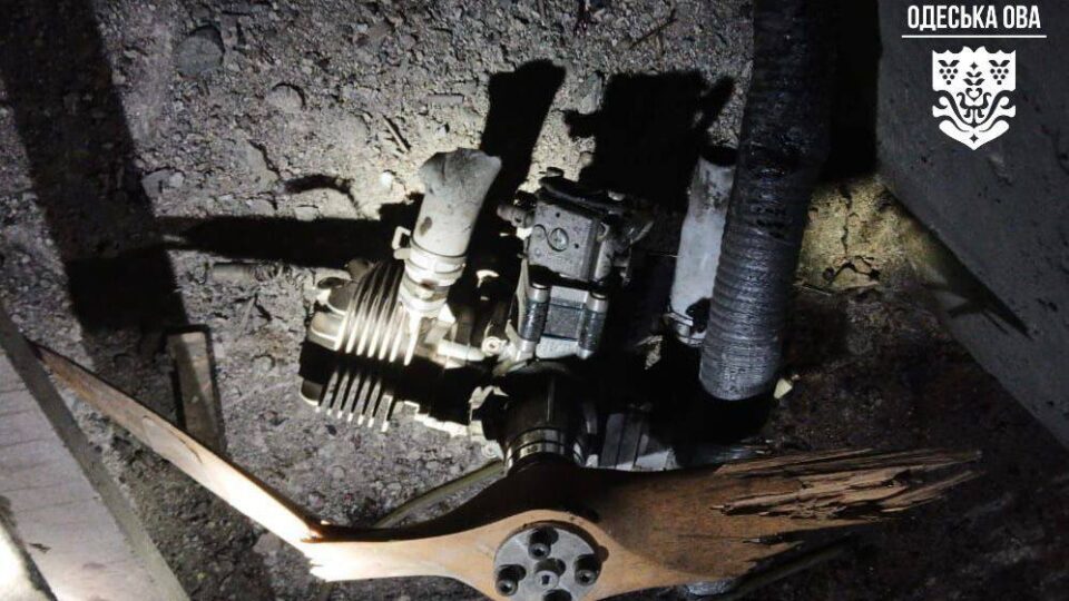 Росіяни вже другий день атакують Одещину, виникла пожежа  