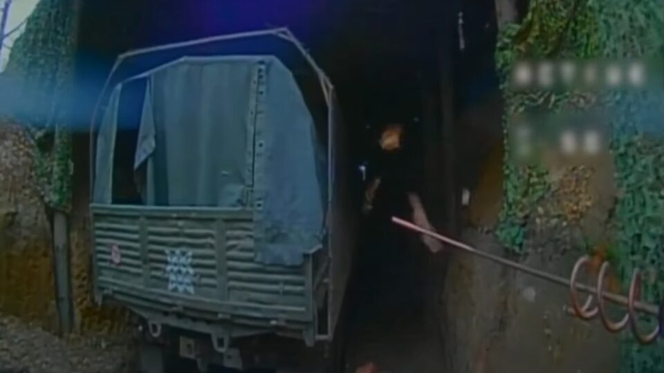 Не сховались — українські дрони непомітно залетіли в укриття окупантів  