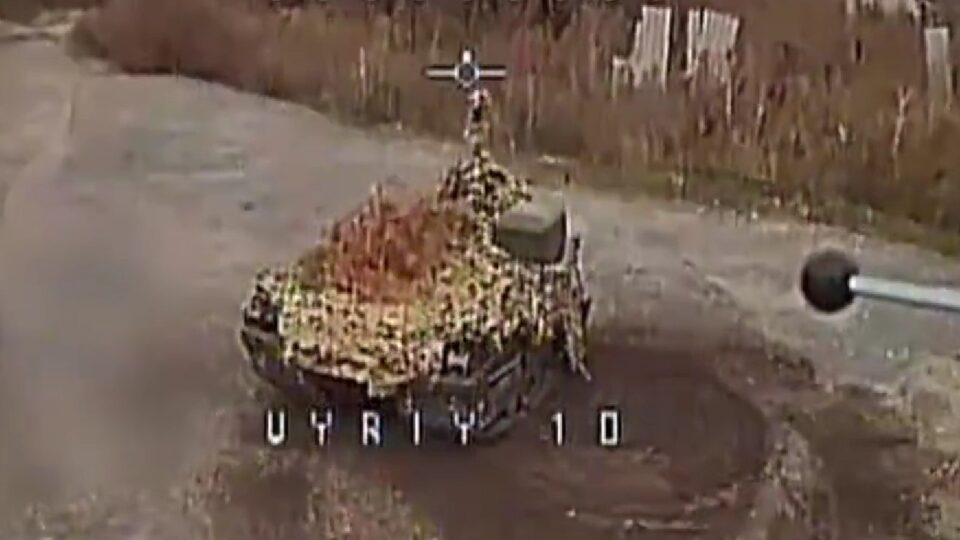 «Бабахнули робота»: наші бійці підірвали ворожий НРК, який перевозив боєприпаси  