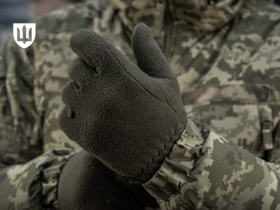 Міноборони забезпечило військові частини зимовими рукавичками  