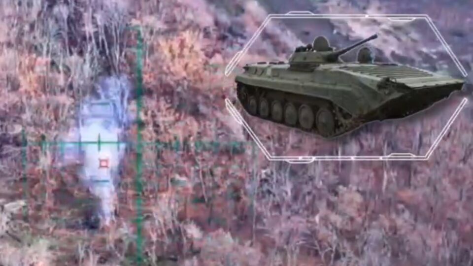 «Аси в повітрі — ворогу біда»: «Фенікс» спалив БМП і знищив кількох штурмовиків рф  