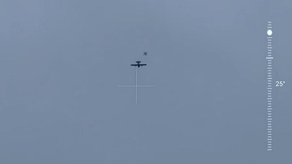 Українські пілоти врятували цивільних від російського БПЛА «Молнія»  