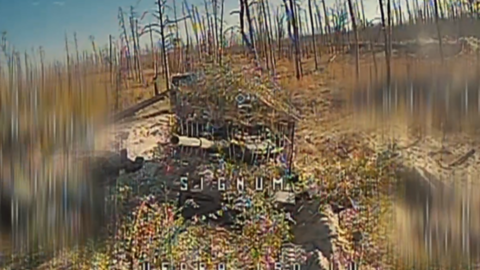 Останній акорд для броні: на Лиманському напрямку пілоти Signum спалили три ворожі танки  