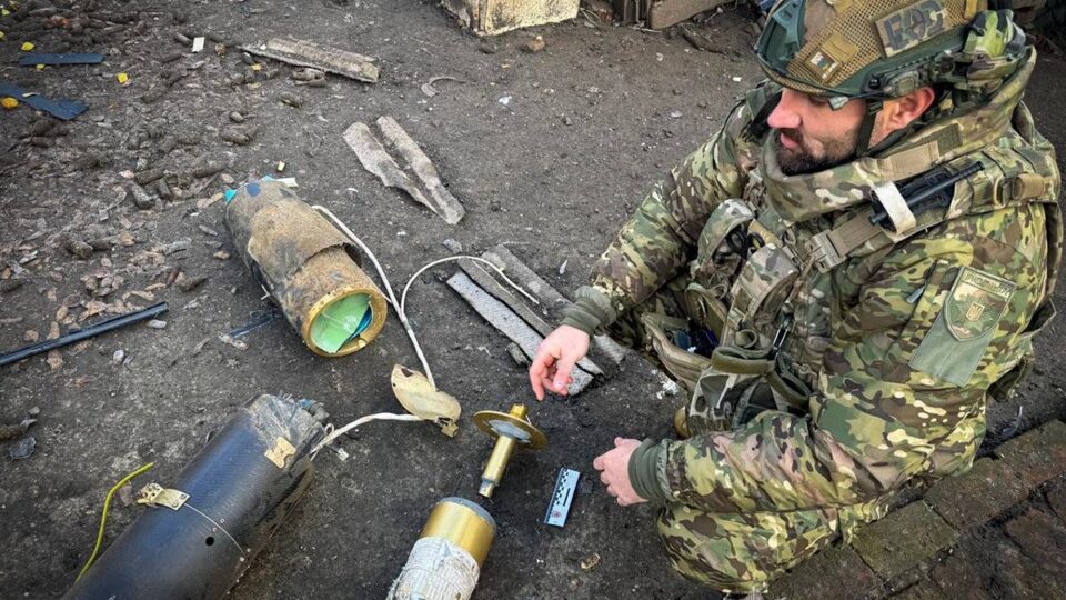 На Сумщині жителі знайшли ворожий дрон у себе у дворі  
