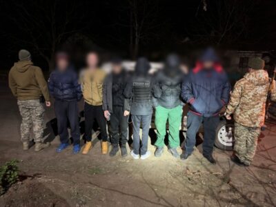 На двох машинах до Молдови: черкасці намагались незаконно переправити чоловіків через кордон  