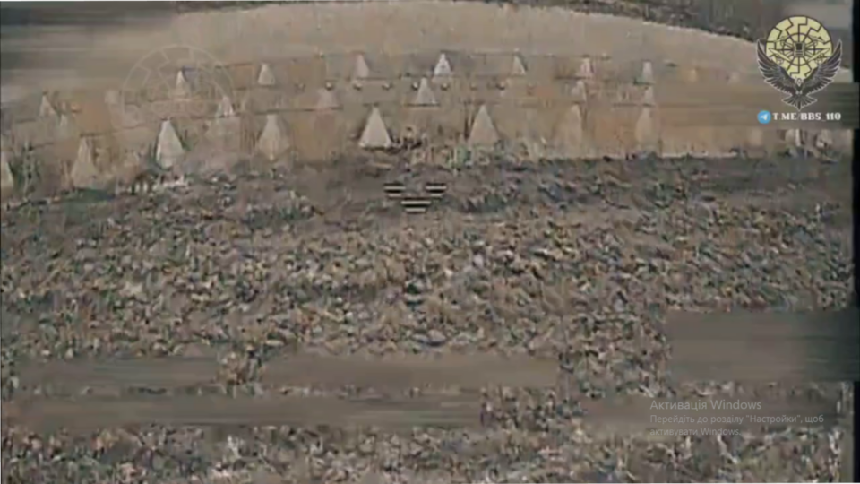 Застрягнув у «зубах дракона» — російський штурмовик загинув в наших інженерних спорудах  