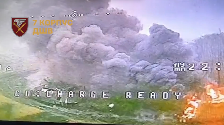 Броня не панацея: на околицях Мирнограду бійці ДШВ знищили танки окупантів  