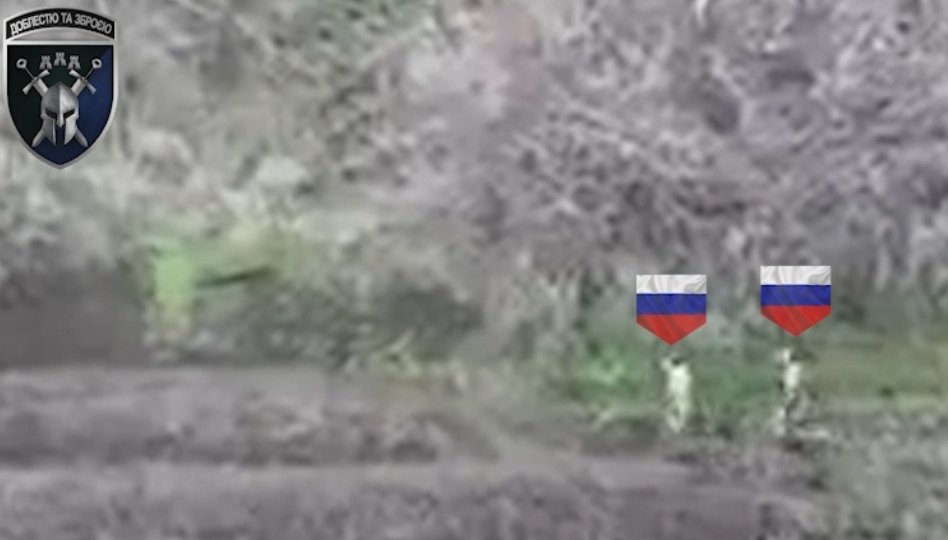 Воїни 42-ї бригади за допомогою дрона захопили полонених й вивели їх під вогнем росіян  