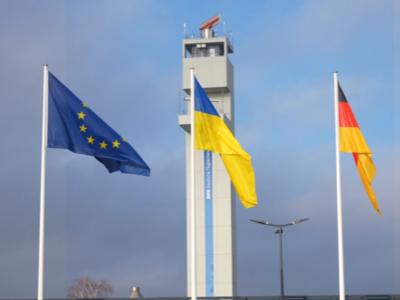 Президент прибув до Німеччини для переговорів з американською делегацією  