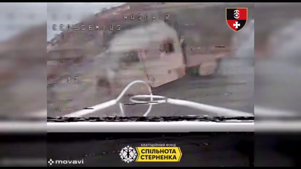 Покинув товариша і втік: росіянин так злякався дрона, що забув про свого пасажира  