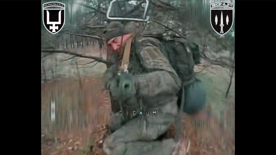 Такий «Дід Мороз» нам не потрібен — російського штурмовика уразили під ялинкою  