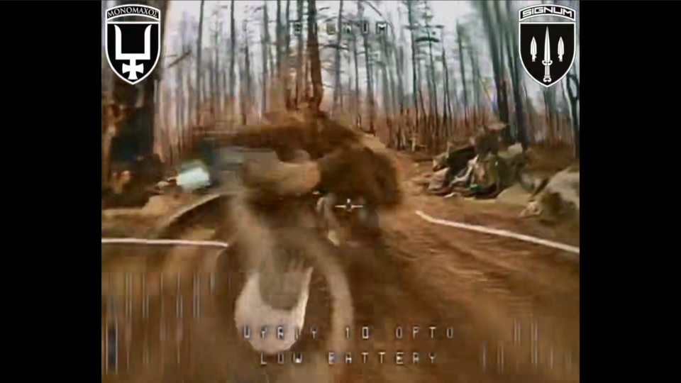 Акробат на мотоциклі — ворожий штурмовик спробував втекти від нашого дрона ризикованим фінтом  