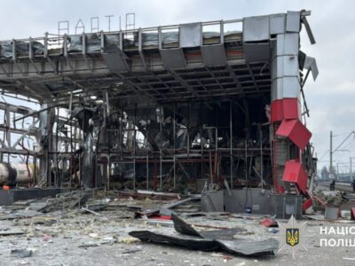 У Фастові російським обстрілом знищено залізничний вокзал  