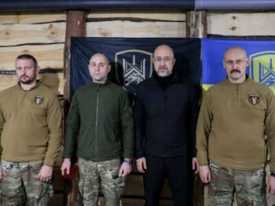 Денис Шмигаль відвідав воїнів 1 окремого штурмового полку  