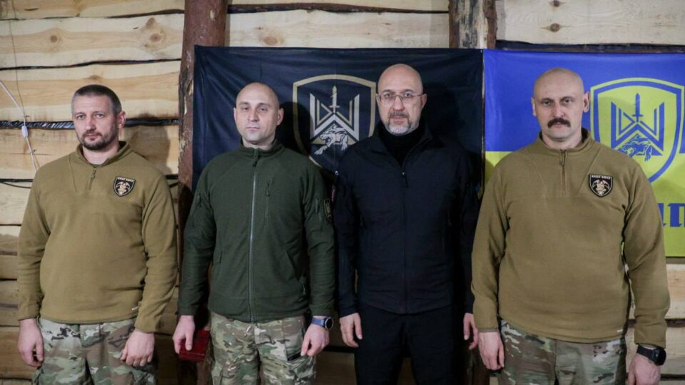 Денис Шмигаль відвідав воїнів 1 окремого штурмового полку  