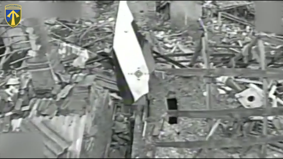 Поставили прапор на руїнах і загинули: у Вовчанську знищили чергових любителів «флаговтика»  