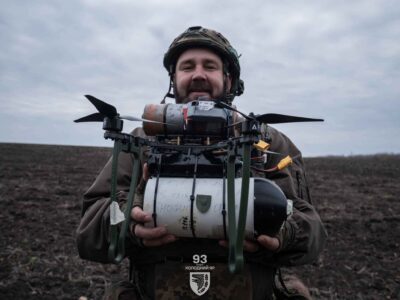 У тумані по «гусянці»: як взвод Омара б’є бронетехніку окупантів майже зі 100% точністю  