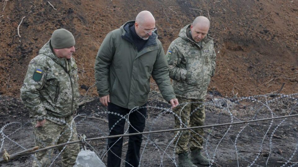 Міністр оборони перевірив, як проходить будівництво фортифікацій на Запорізькому напрямку  