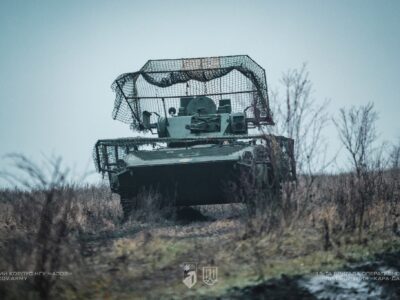 Бути готовими до ривка: 15-та бригада показала, як безпечно підвести вогневу міць до переднього краю  