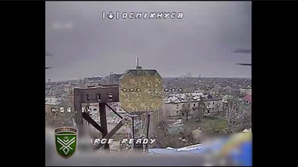 Вивели зі зв’язку: єгерські дронарі знищили російські антени в Покровську  