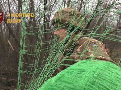 Під прикриттям «броні»: як біля Покровська відновлюють «антидронові тунелі»  