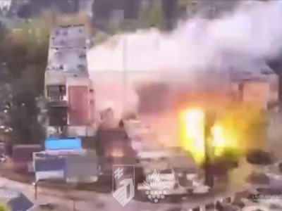 Схованка виявилася могилою — танк впритул розстріляв групу російських штурмовиків  