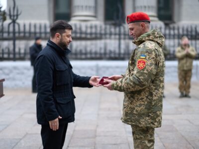 «Наші ракети не знають недосяжності»: Президент привітав і нагородив воїнів-артилеристів  