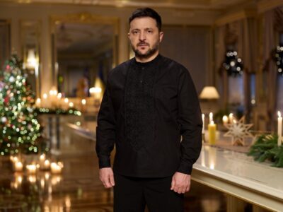 «Ми молимося сьогодні за всіх, хто на фронті» — звернення Володимира Зеленського у Святвечір  