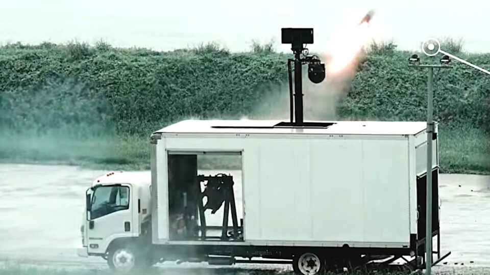 Адепти операції «Павутина»: збройні підрозділи Тайваню почали маскувати знані і в ЗСУ ракетні комплекси у кузовах цивільних вантажівок  