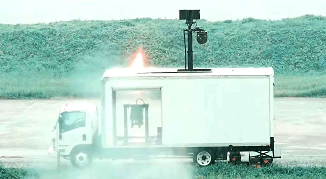 Вигляд пускової установки всередині вантажівки. Скриншот з відео Military News Agency MND