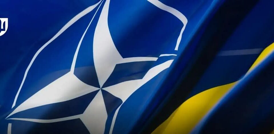 Представництво НАТО привітало українців з Різдвом та підтвердило довгострокову підтримку України  