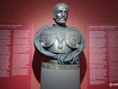 У Києво-Печерській лаврі відкрили бронзове погруддя Івана Мазепи, ім’я якого носить 54 ОМБр  