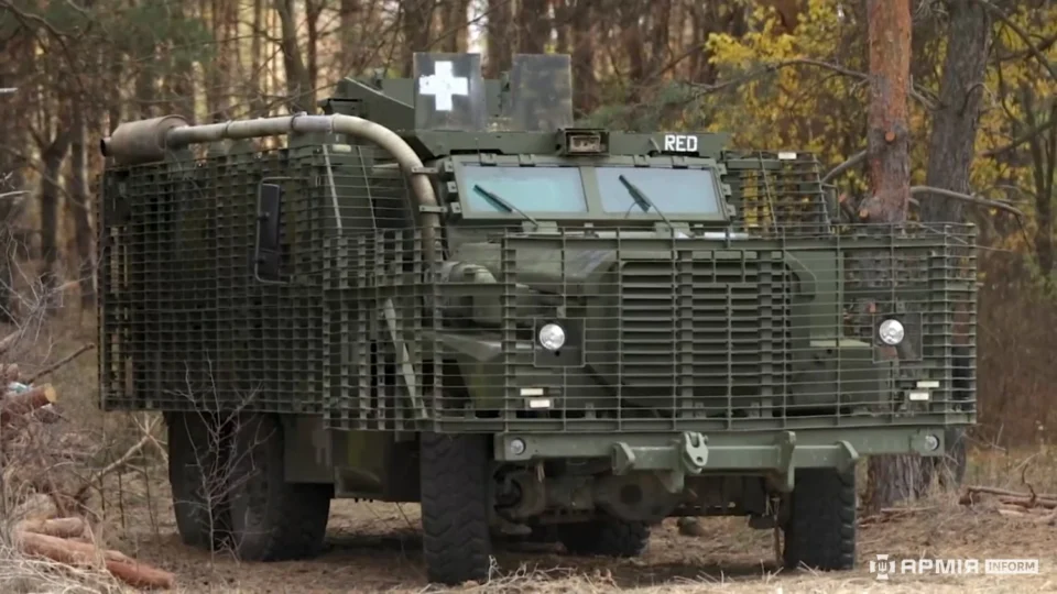 «Мастифчик» вивезе обов’язково: як «броньований пес» служить у морській піхоті  