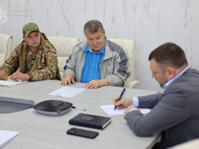 Прокуратура допомагає військовому, у якого незаконно забрали земельну ділянку і знесли будинок матері  