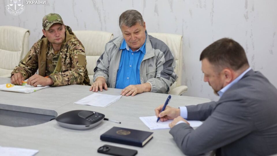 Прокуратура допомагає військовому, у якого незаконно забрали земельну ділянку і знесли будинок матері  