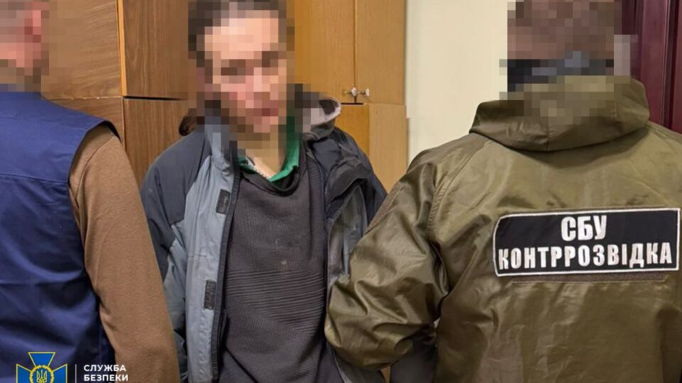 СБУ затримала агента рф, який коригував ракетні удари по Чернівцях  
