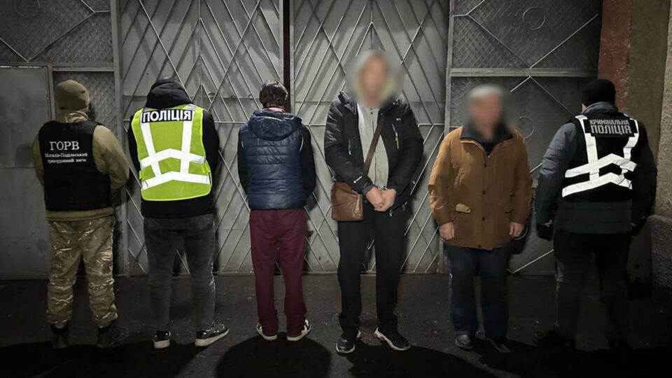 $3000 за маршрут до кордону: схема таксистів завершилася обшуками та підозрою  