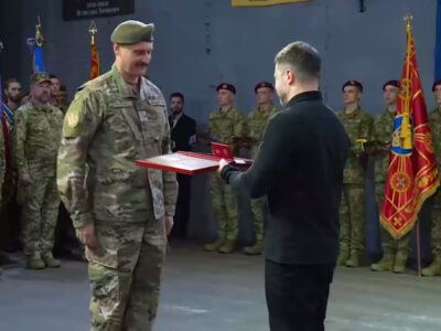 Володимир Зеленський привітав воїнів із Днем Сухопутних військ і відзначив захисників на Харківщині  