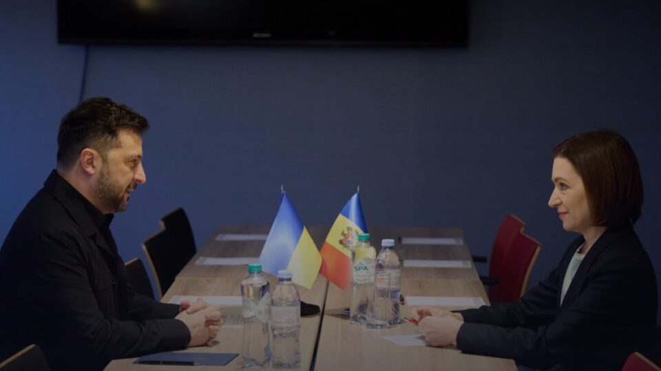 Президенти України й Молдови обговорили продовження тиску на рф та протидію проявам російських загроз  